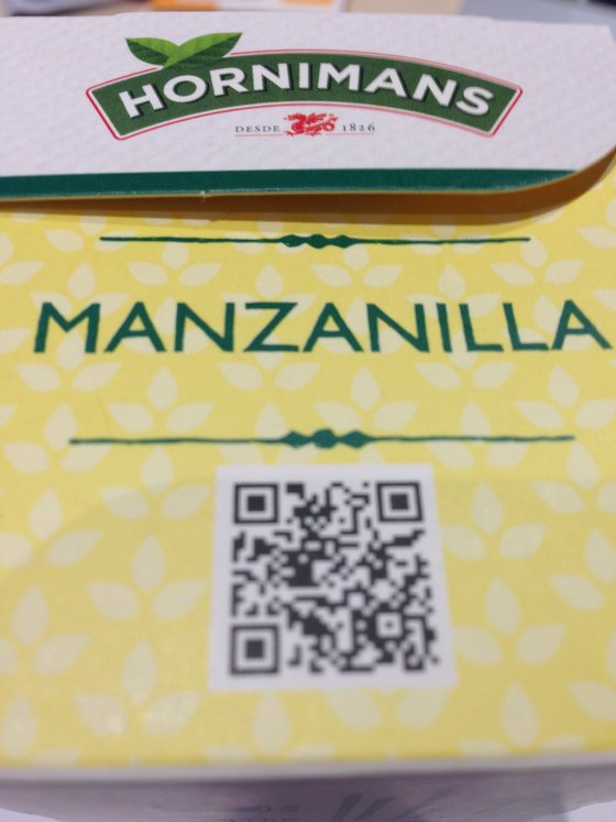 Lateral del envase de manzanilla donde se encuentra el código QR