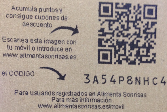 Envase del pack de 8 yogures de Danone con código QR